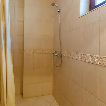 къща за гости славянка 3*
